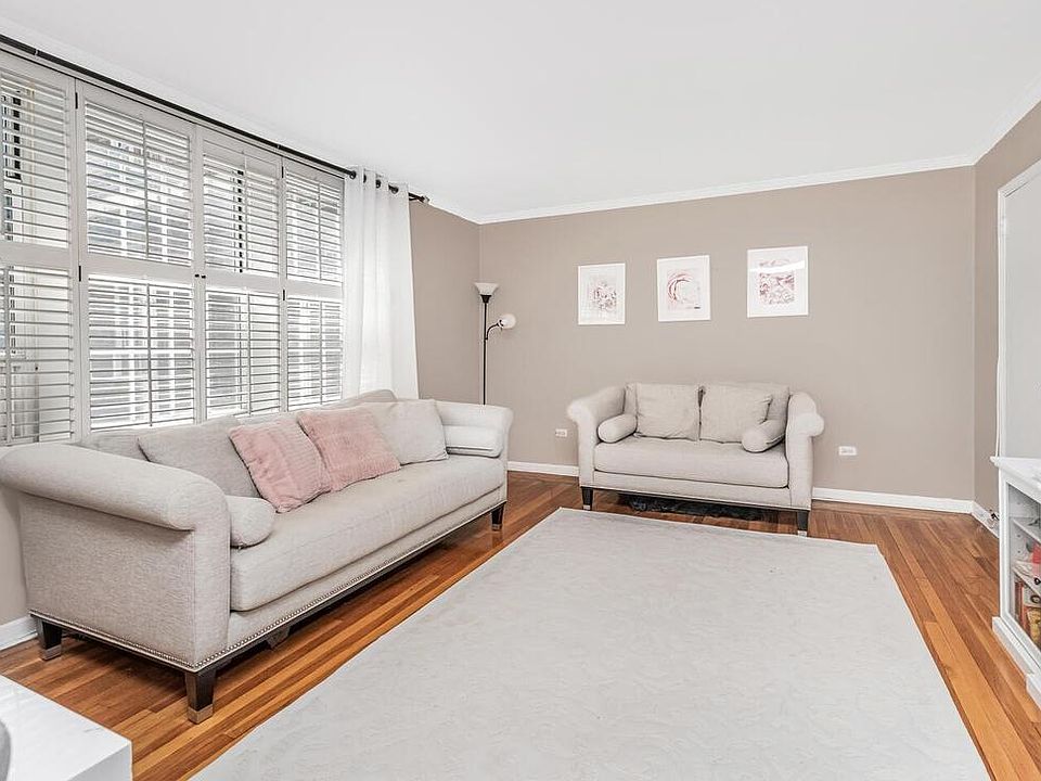 1st image of 1352 Midland Avenue #2R
