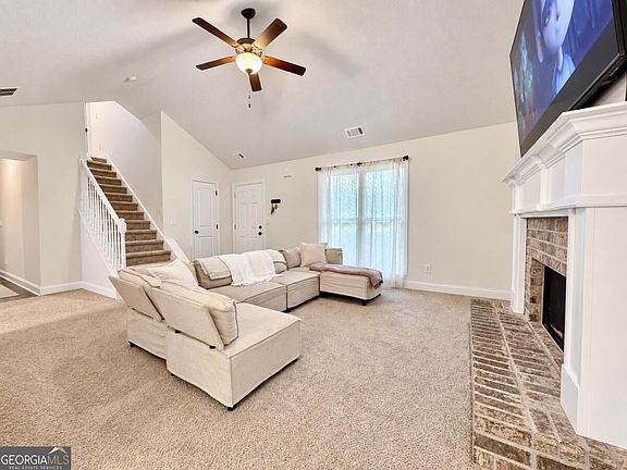 3rd image of 115 Brookside Ct