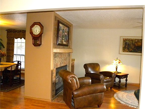 2nd image of 600 Paseo De Luna Ln