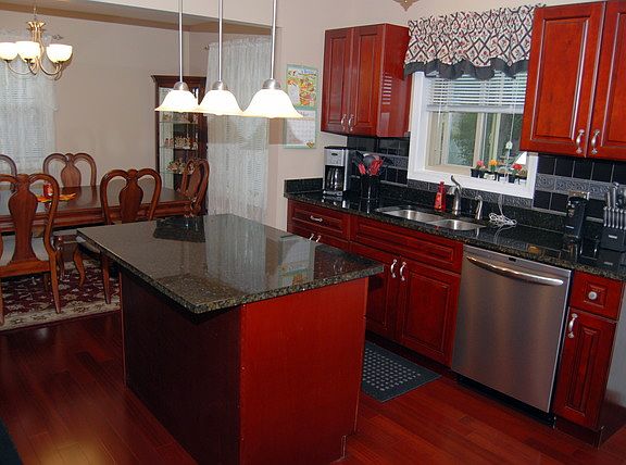 3rd image of 20013 Crescent Ave