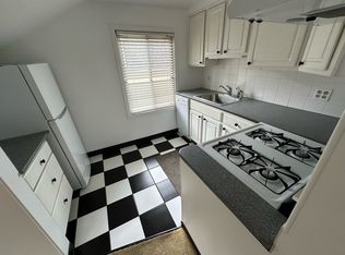 944 Osterman Ave #2, Deerfield, IL 60015