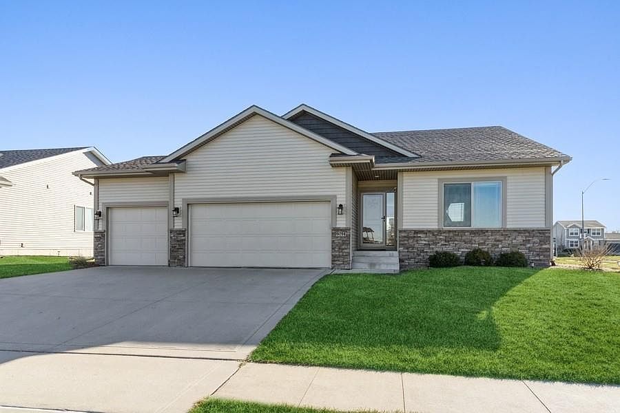 1st image of 9494 Cedarwood Ct