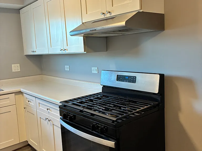 14547 Keystone Ave #8 — Photo 14