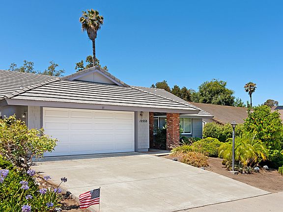 2nd image of 12555 Pomerado Ct