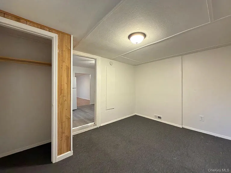 18 Bedford Ave #HOUSE — Photo 9