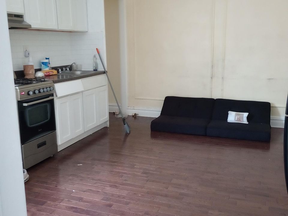 1st image of 18 Kensington Ave #5