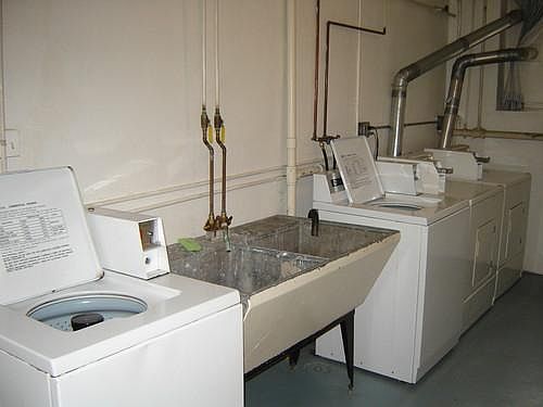 2nd image of 1350 Fillmore St APT 22