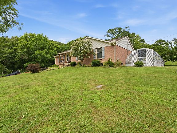 4th image of 255 Saint Marys Rd