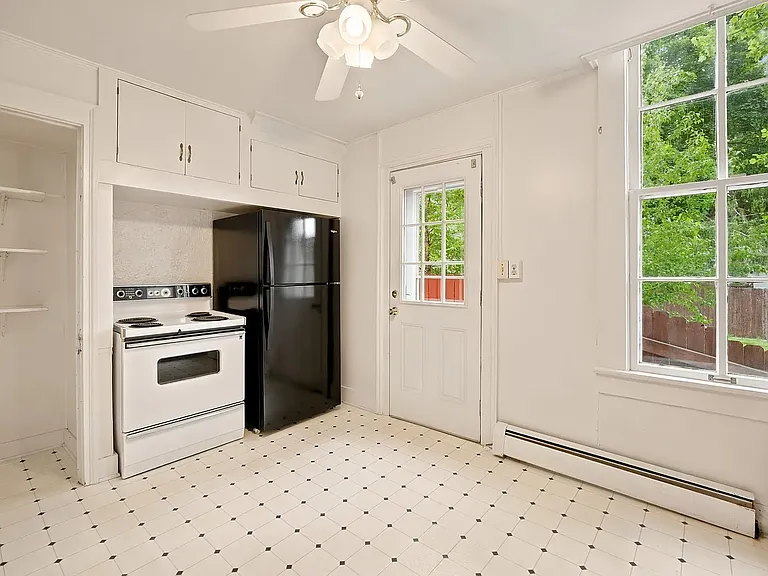 1004 Delaware Ave #1 — Photo 9