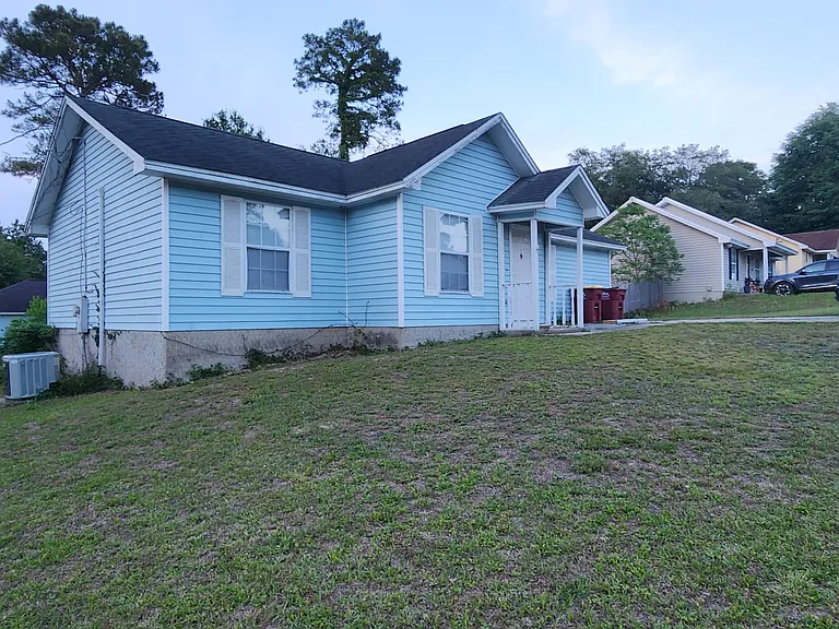 324 Ray Ave — Photo 17