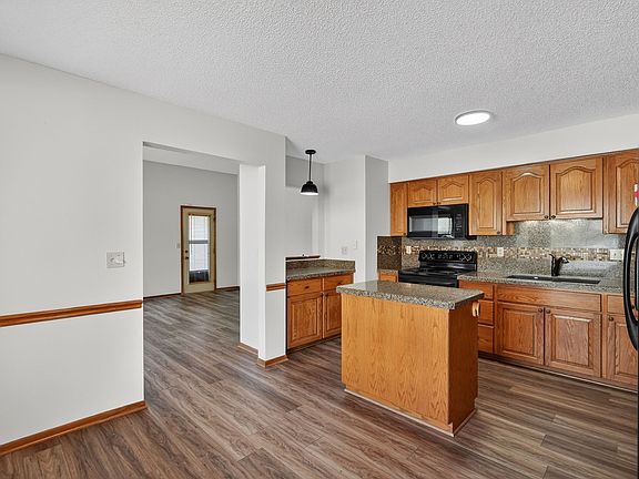 5th image of 1070 50th St Unit 1A