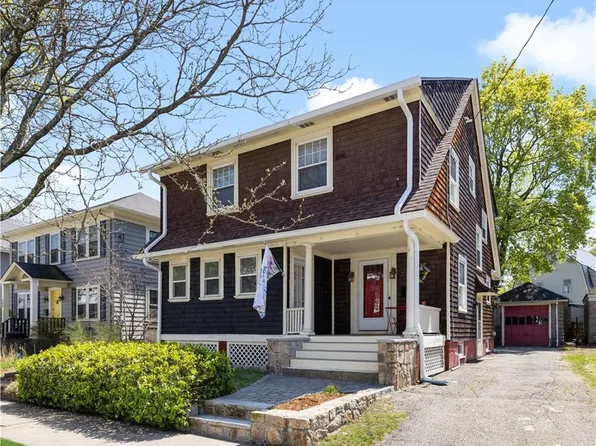 207 Rochambeau Ave, Providence, RI 02906