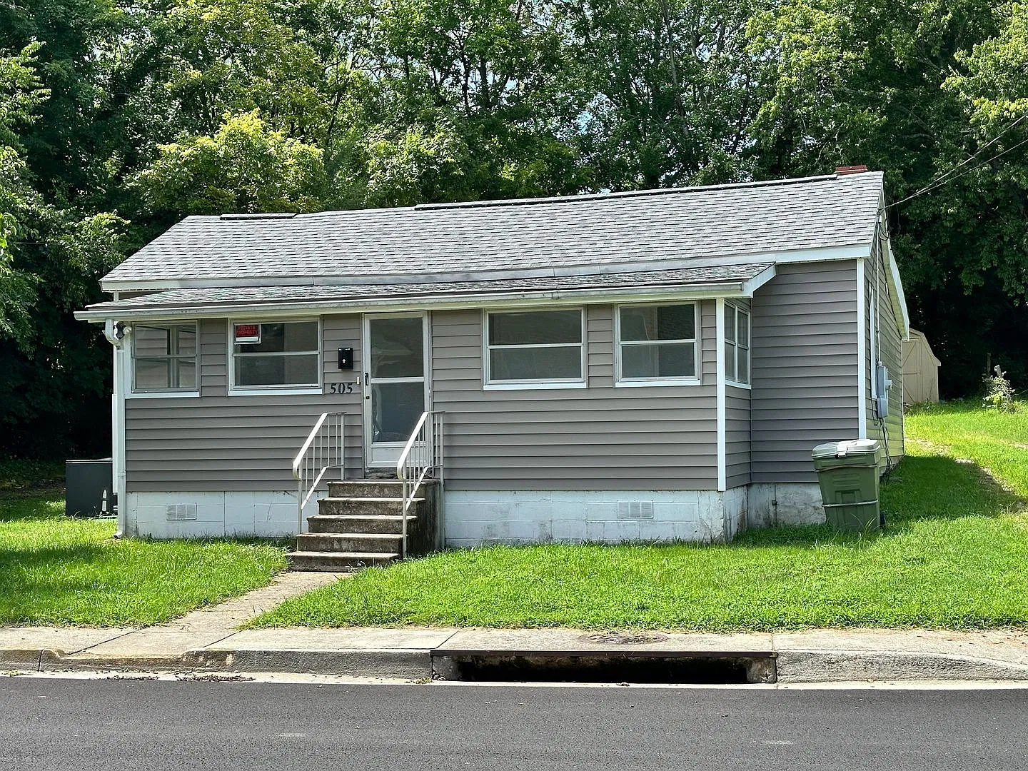 3-Bedroom Home Walking Distance to Longwood University! — Photo 1