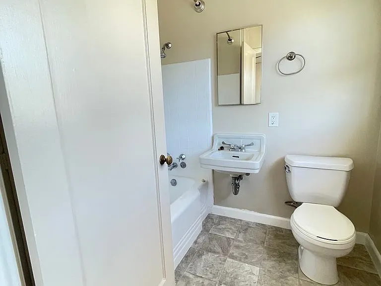 East Sacramento Charmer at 3349/3357 I Street — Photo 12