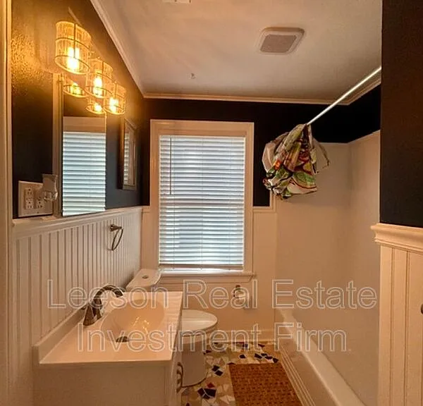 122 E Dalzell St — Photo 22