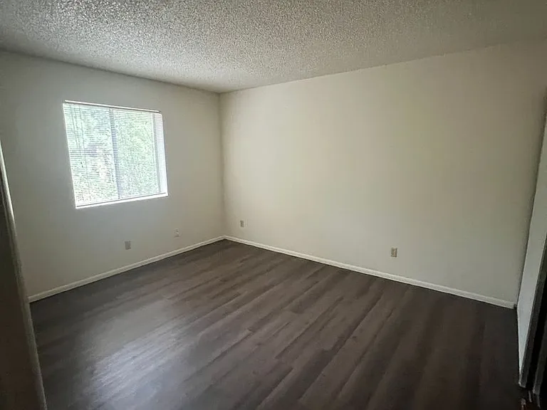 6457 N Snowflake Dr — Photo 5