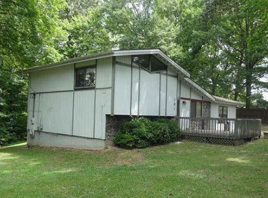 3rd image of 101 Teakwood Ct