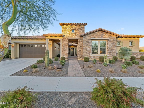 2nd image of 20944 W HILLCREST Boulevard