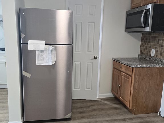 5th image of 0 Lewis St #2-1