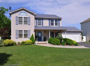 19 Ashburton Rd, East Providence, RI 02914