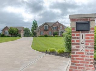 142 Kersting Farms Dr, O'Fallon, MO 63366