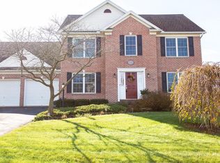 532 Franklin Square Dr, Chambersburg, PA