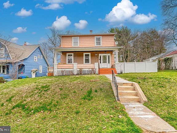 2nd image of 3026 Overland Ave