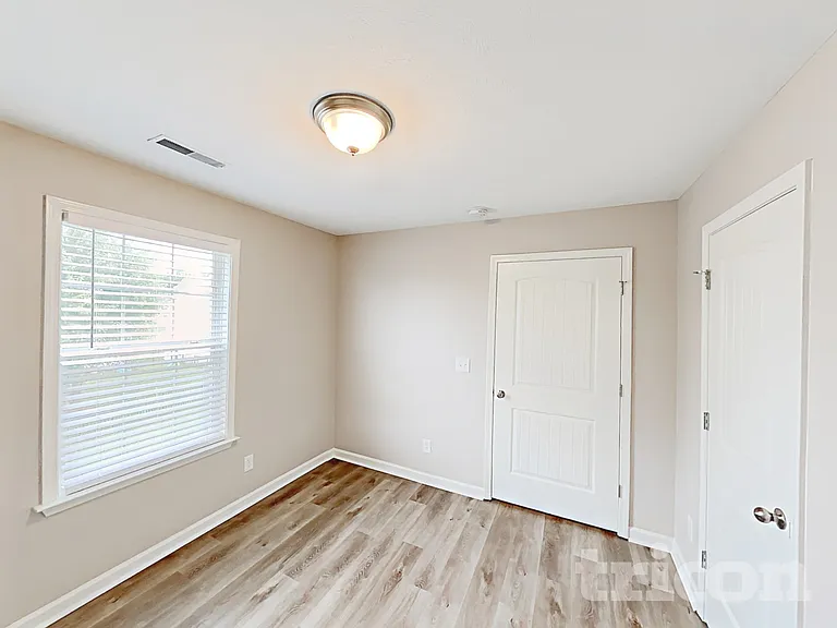 1856 Emily Ln — Photo 10