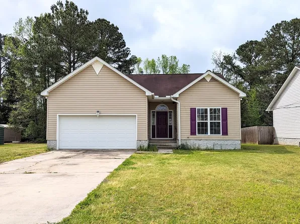 304 Riverview Ct, Daleville, AL 36322