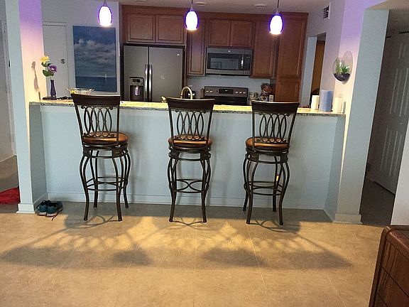 2nd image of 2100 Ocean Dr #6F