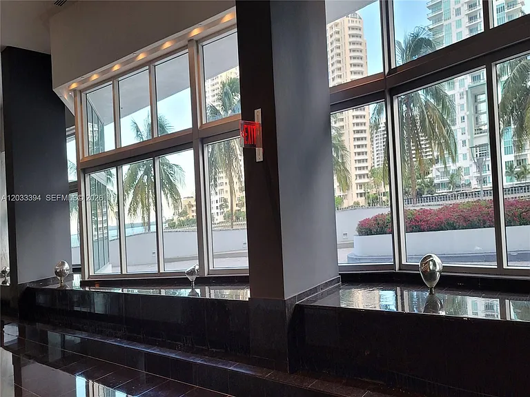 325 S Biscayne Blvd #3321 — Photo 41