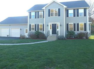 15 Peggy Dr, Cumberland, RI 02864