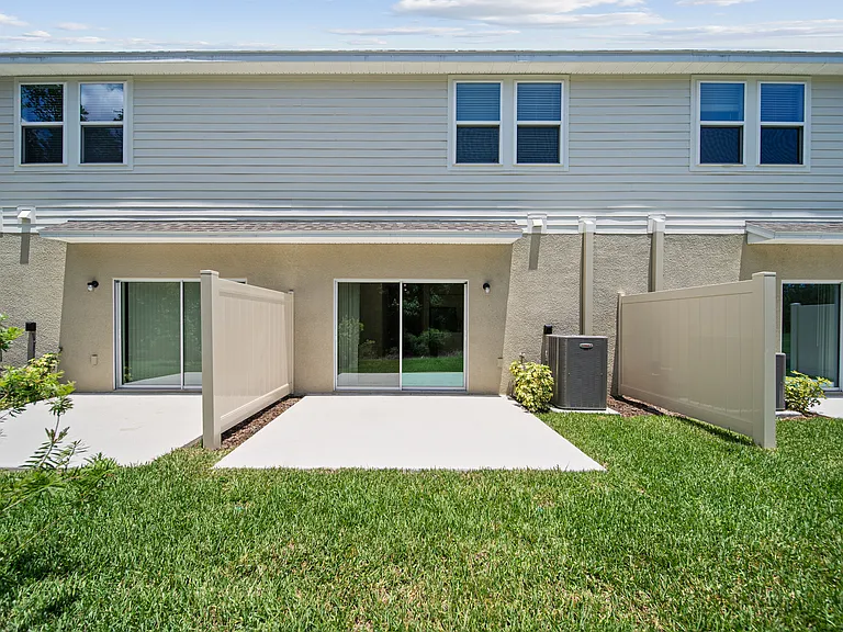 2085 Hallier Cv — Photo 20