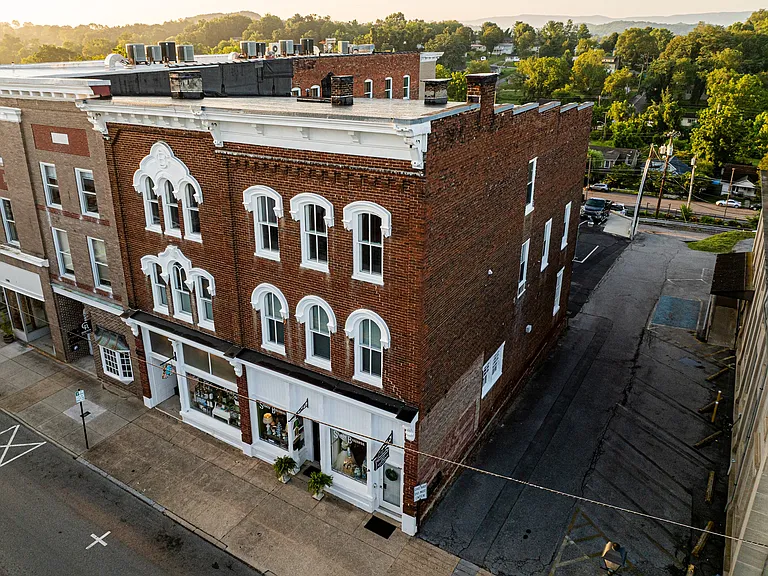 180 E Main St #A — Photo 2