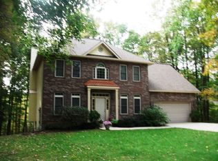 6600 E Everett Arnold Dr, Bloomington, IN 47408