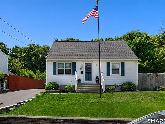 2nd image of 54 Surrey Drive