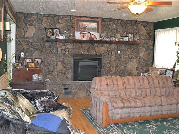 2nd image of 494 SE Belknap St