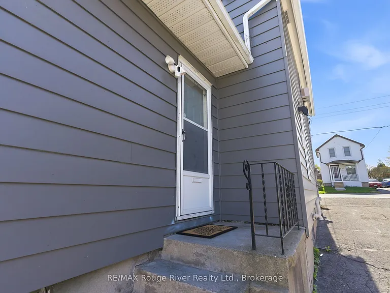 163 Nassau St — Photo 37