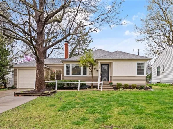7220 Roe Ave, Prairie Village, KS 66208