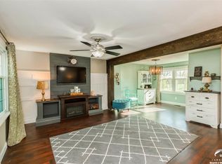 915 Cedar Pl, Eudora, KS 66025