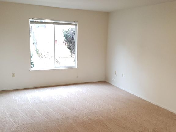 4th image of 5111 Fresno Ave APT B