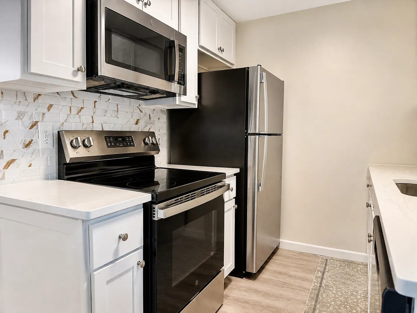 2 bed, 780 sqft, $2,375 — Photo 3