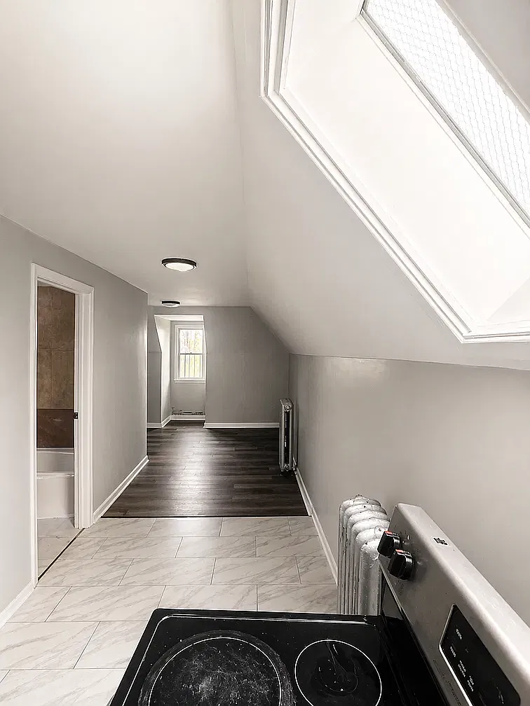 2 bed, 650 sqft, $1,650 — Photo 3