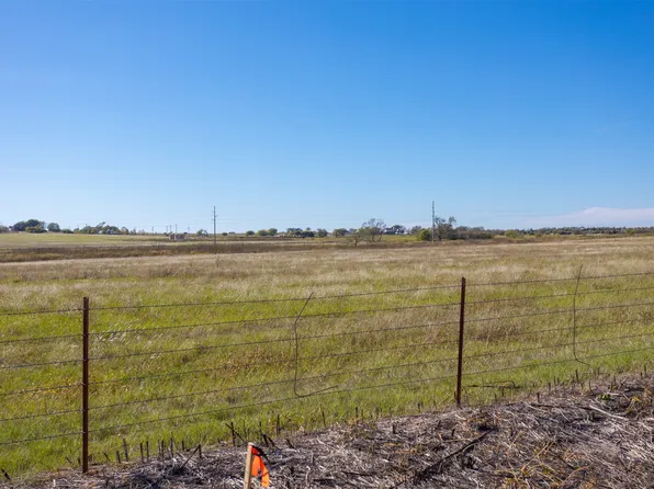 517 County Road 1122, Godley, TX 76044