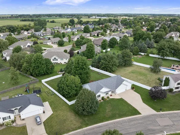 1300 26th St SW, Austin, MN 55912