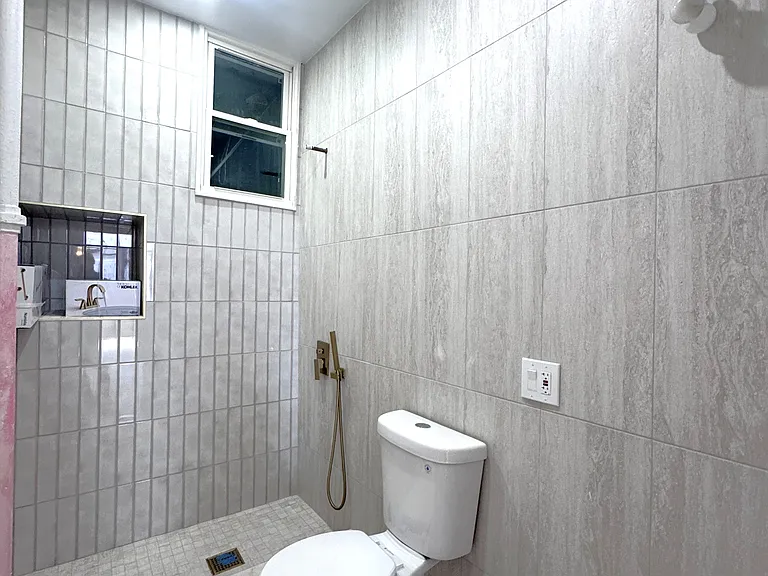 138 Montague St #7 — Photo 11