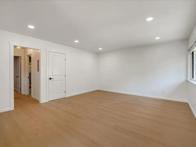 Carlton 6 LLC — Photo 10