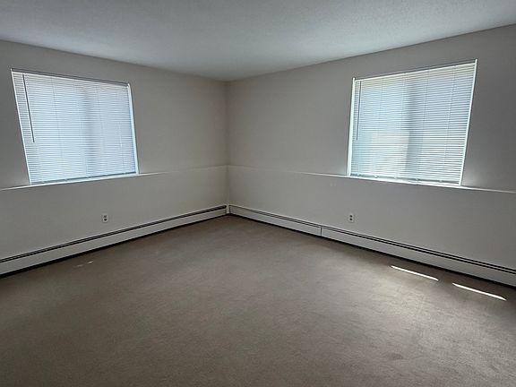 Nice sized bedroom