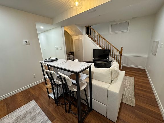 5th image of 277 Pacific Ave