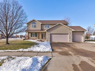 2302 NW Park Meadows Dr, Ankeny, IA 50023